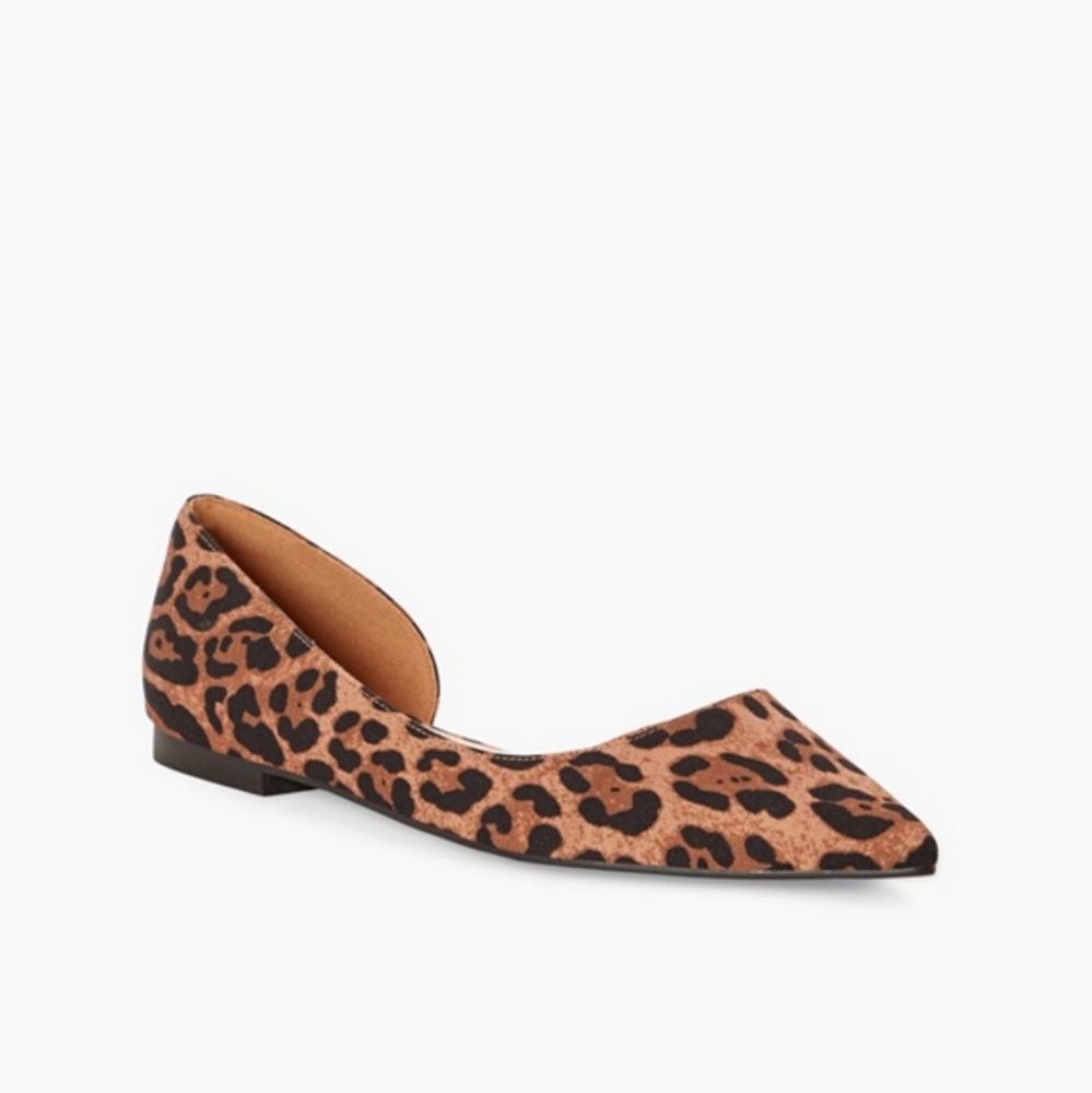 Byrdi Pointed Toe Flat